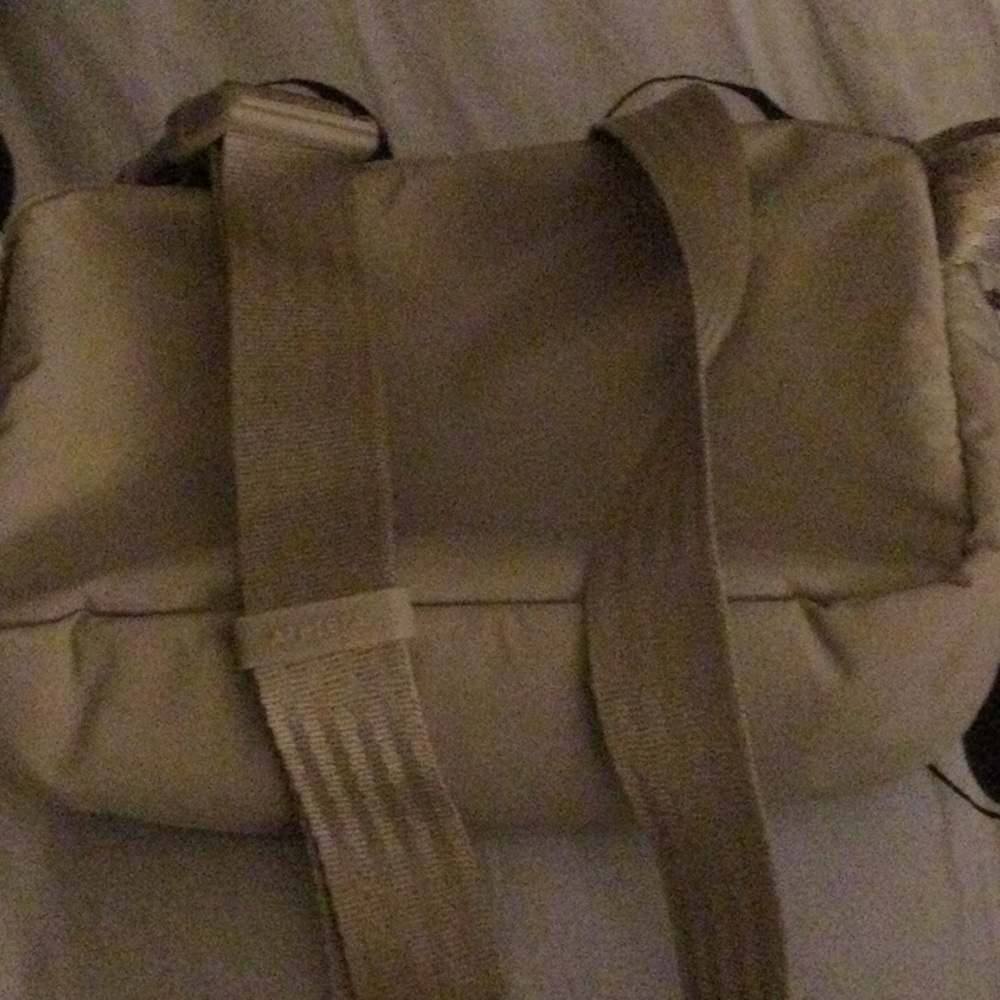 Athleta Beige Pouch - Picture 4 of 4